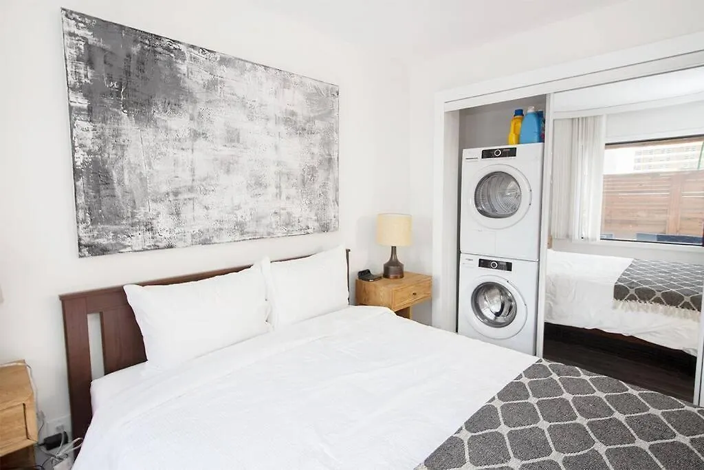 Cozy Studio On 4Th Floor With Wi-Fi, Patio, Parking & Laundry! Apartment Winnipeg