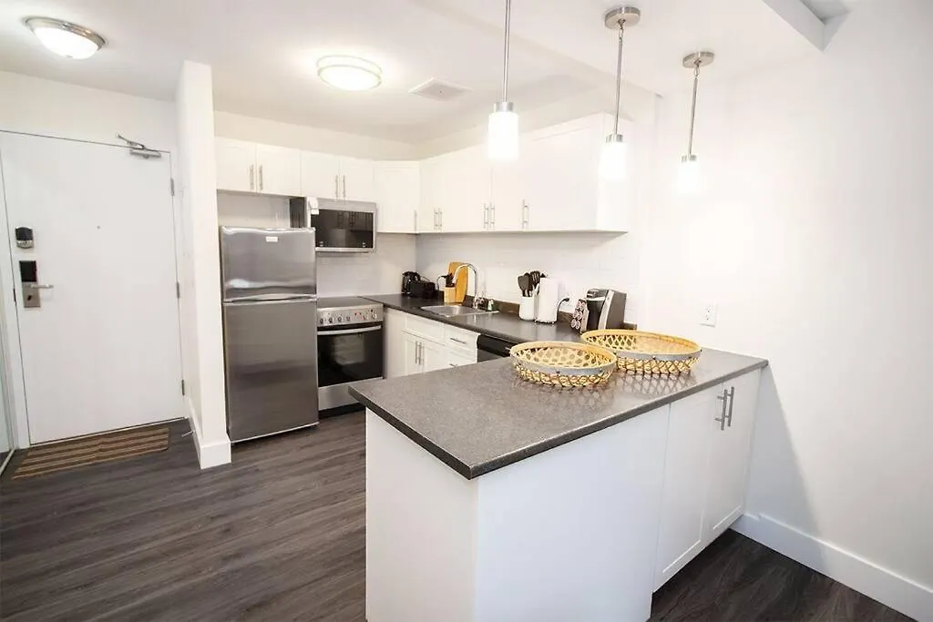 Cozy Studio On 4Th Floor With Wi-Fi, Patio, Parking & Laundry! Apartment Winnipeg